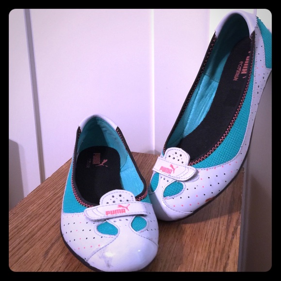 Puma. Slip on.