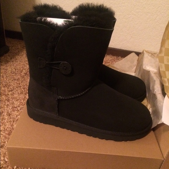 Black uggs
