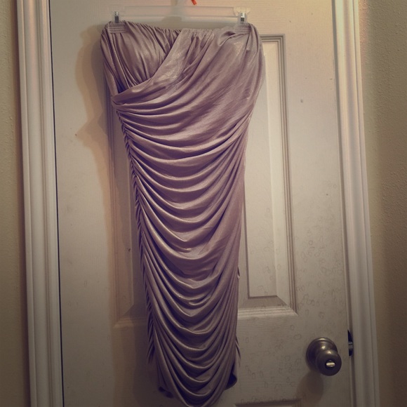 Gold strapless dress - Picture 1 of 2