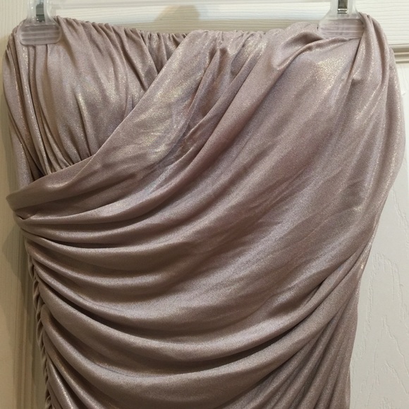 Gold strapless dress - Picture 2 of 2