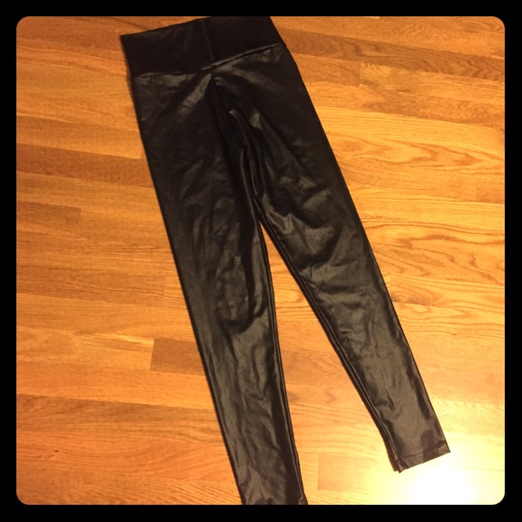 Faux leather leggings