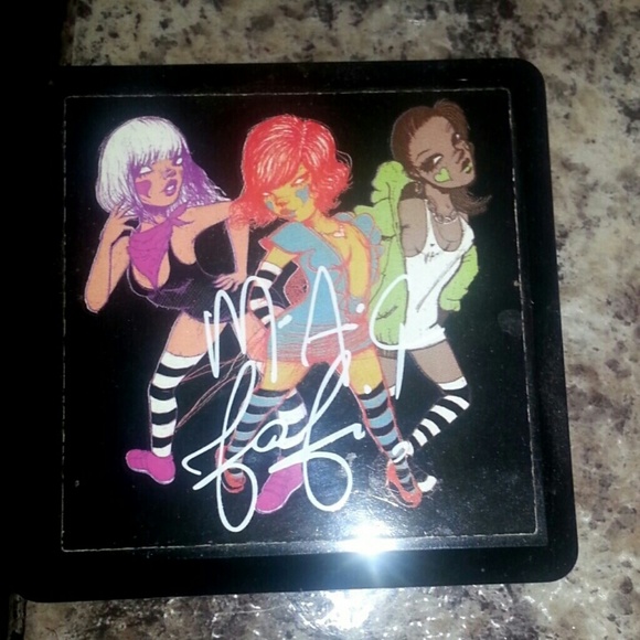 Mac Fafi Pallette limited edition