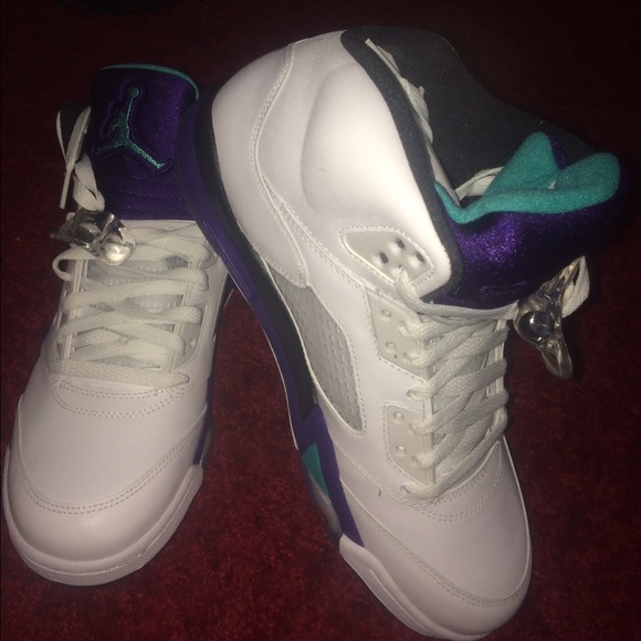 Grape 5s - Picture 2 of 3