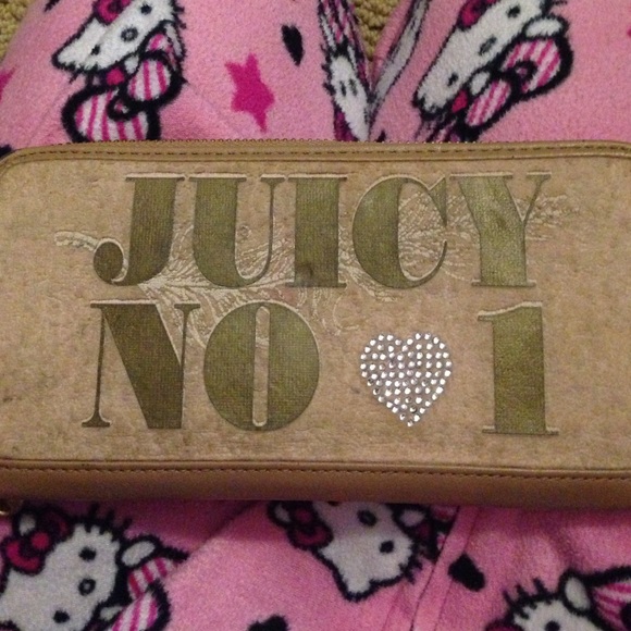 matching Juicy wallet w/ bag