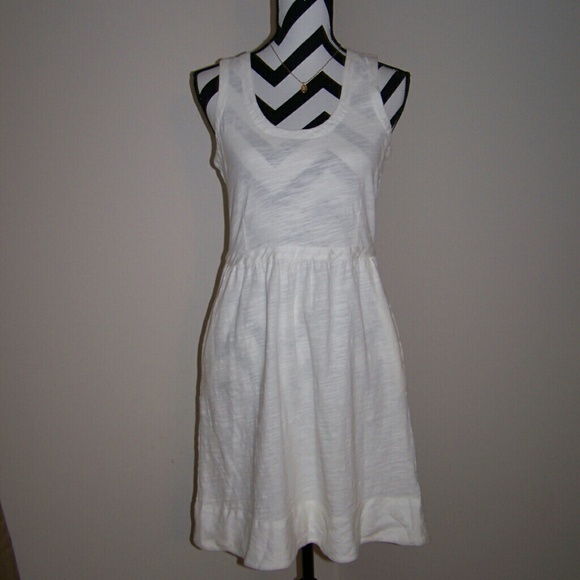J. Crew Dresses & Skirts - J. Crew Causal White Cotton Scoop Neck Dress