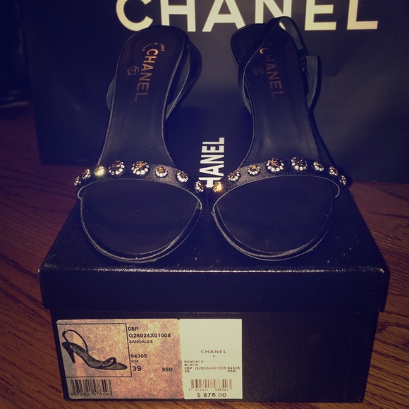 CHANEL GORG black strappy sandal!