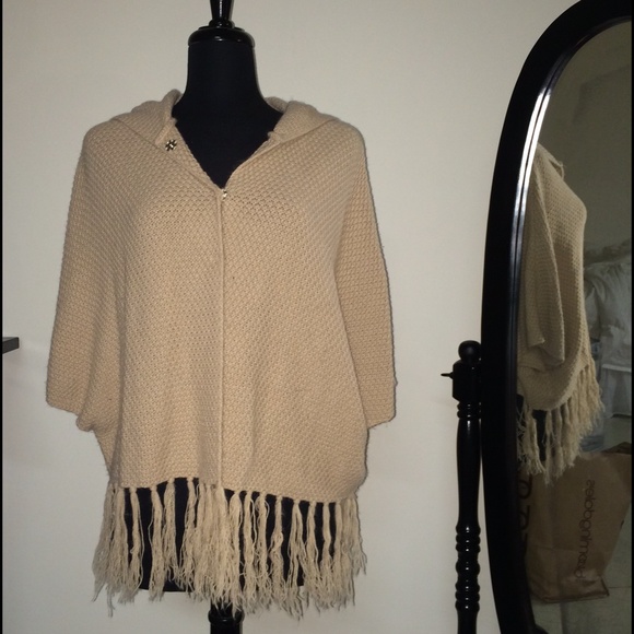 Light weight fringe poncho