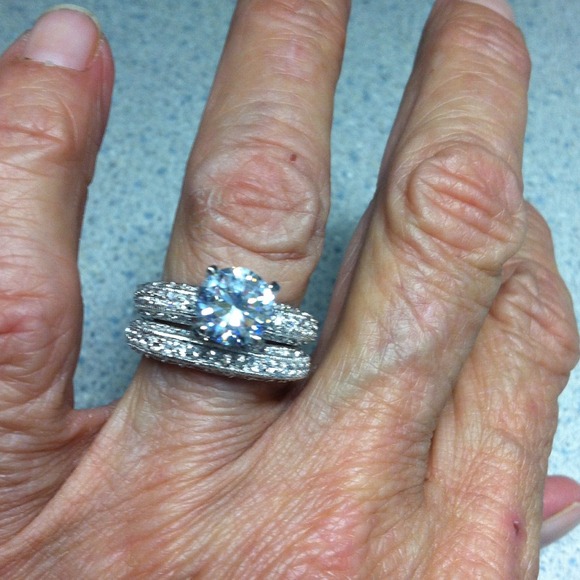 Ring FINAL REDUCTION - Picture 1 of 4