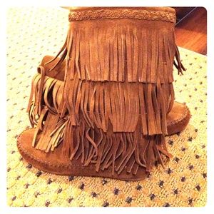 Minnetonka 3 Layer Fringe Boot