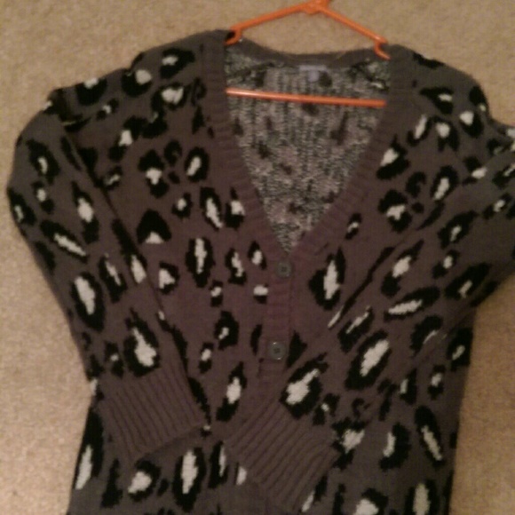 Grey leopard print cardigan