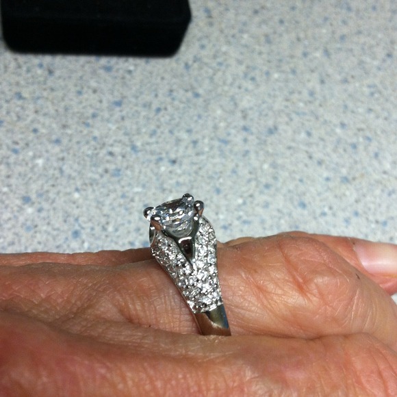 Ring FINAL REDUCTION - Picture 4 of 4