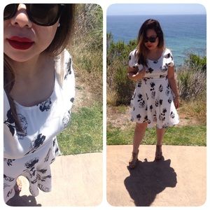 Hellooooo!!! Meet your seller. 💋