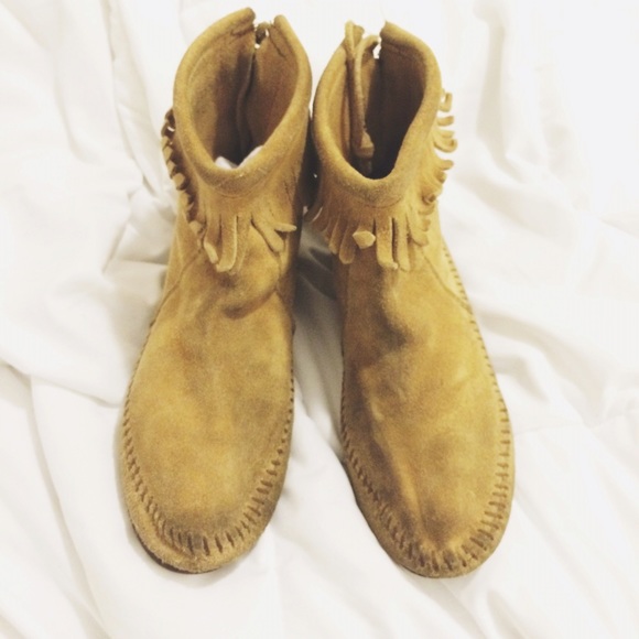 Minnetonka moccasins
