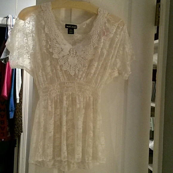 Lace top and shoe bundle