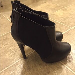 Very sexy and unique JS Livia Booties. ❤️❤️❤️