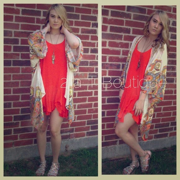 2 a T Boutique Jackets & Blazers - ❌SOLD OUT ❌ Boho paisley fringe Kimono