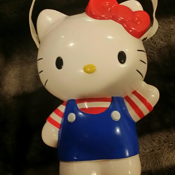 Hello Kitty plastic carrying tote