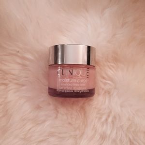 Clinique Moisture Surge