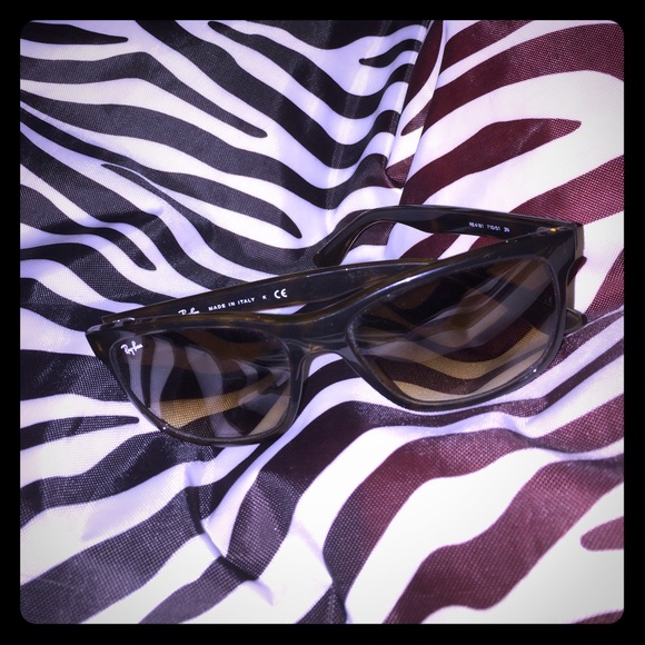 Ray-Ban  rb4181 710/51 2n in perfect with case!!