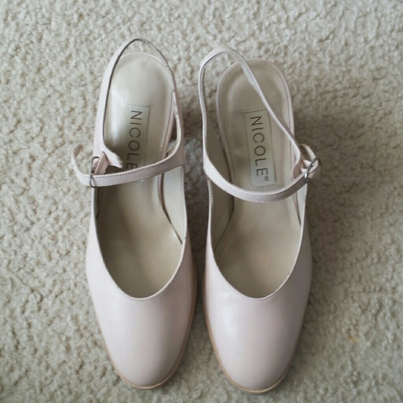 Nicole shoe's sling back size 6 worn once - Picture 1 of 3