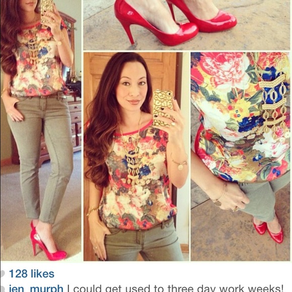 Jeans by Buffalo Floral Top