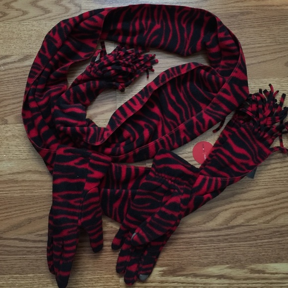 ZEBRA Scarf and glove set