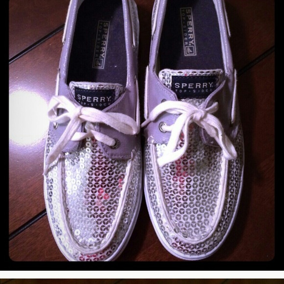 TRADED ***-SPERRY TOP SIDERS / SEQUENCE