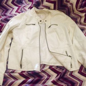 Xhiliration White Faux Leather Jacket