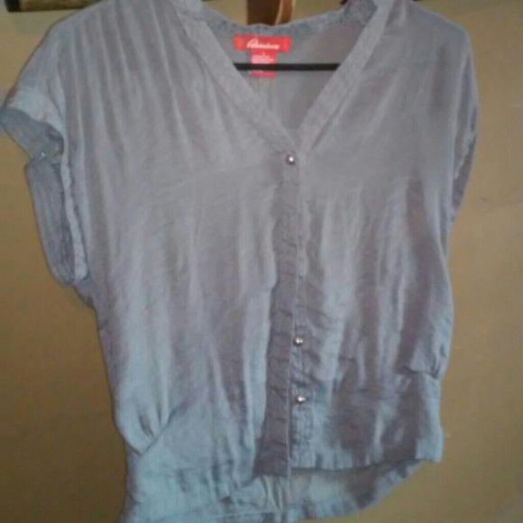 ⛔SOLD⛔ gray fitted shirt