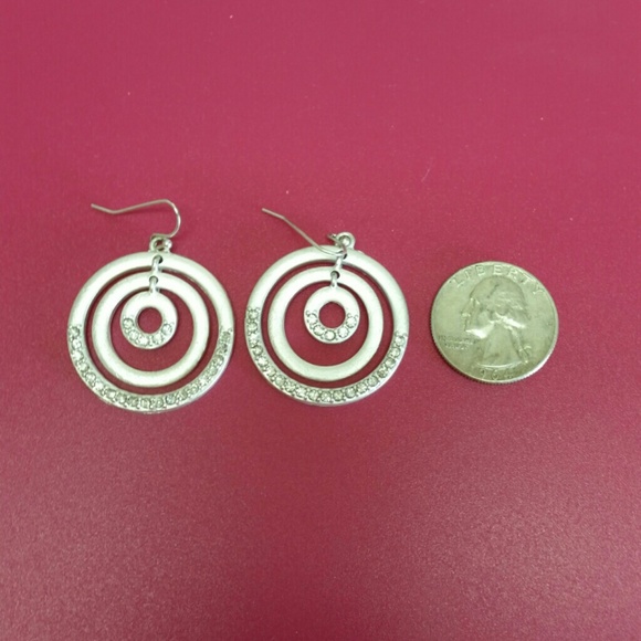 Very pretty silver earrings - Picture 2 of 2