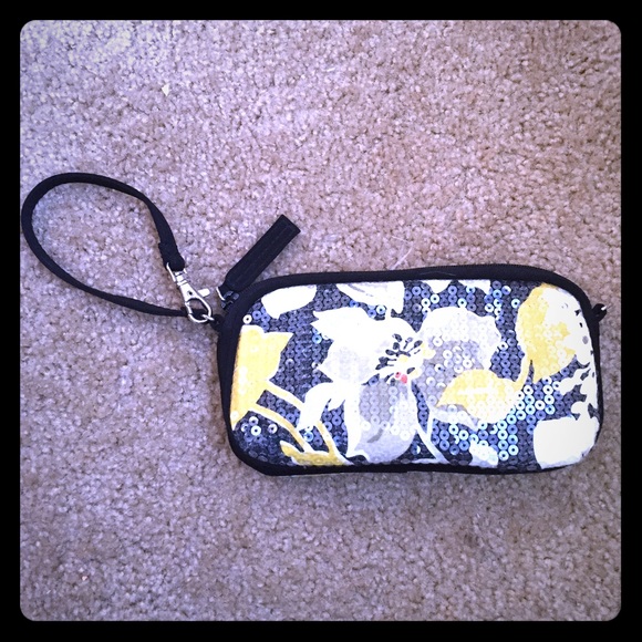 🚫 SOLD 🚫 Sequined Vera Bradley - Picture 1 of 4