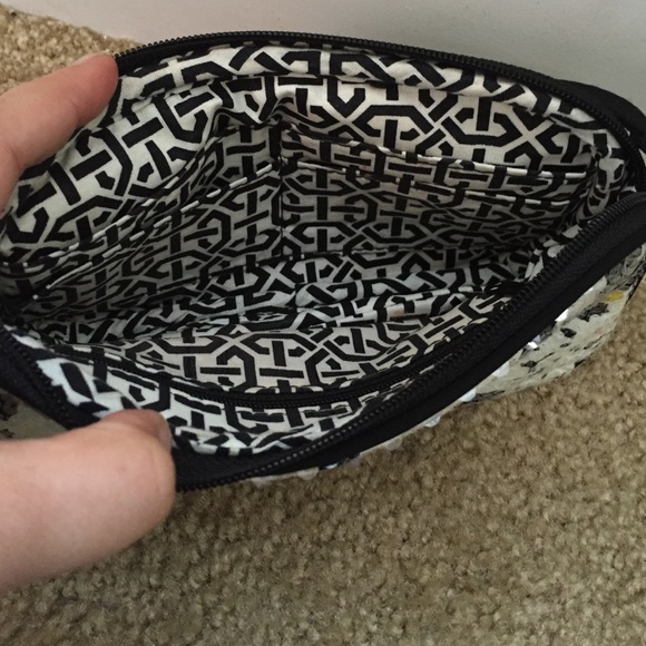 🚫 SOLD 🚫 Sequined Vera Bradley - Picture 4 of 4