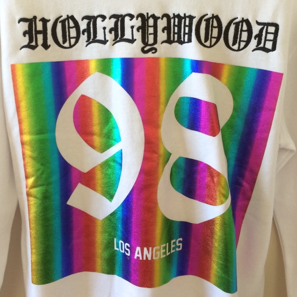 NEW!!! white Hoodie with graphic design - Picture 2 of 2