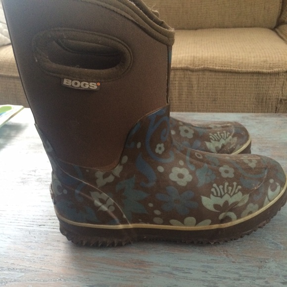 Boggs boots size 6