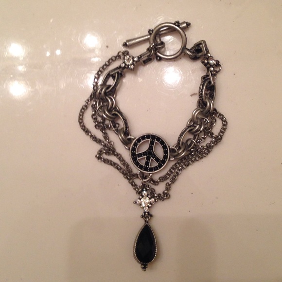 LUCKY BRAND PEACE SIGN BRACELET