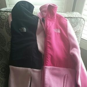 FIRM REDUCTION Two North face denali fleeces