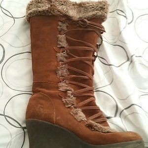 Wedge boots