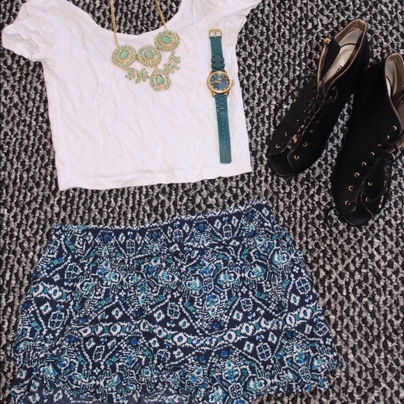 BUNDLES!!!!!!! 👍👍👍Crop top and shorts only!!