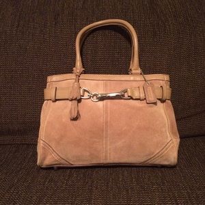 ✨👜Authentic Coach Hamptons Carryall Tan Suede👜✨