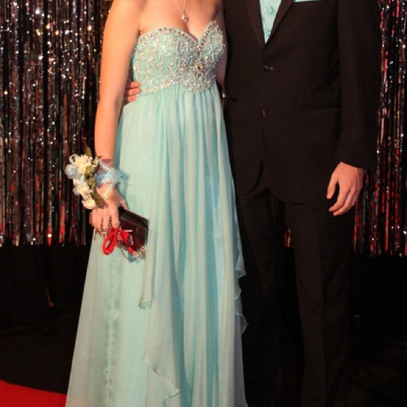 ADORABLE PROM DRESS