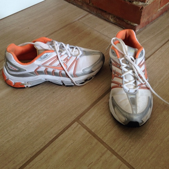 Nike Air Tri-D's.