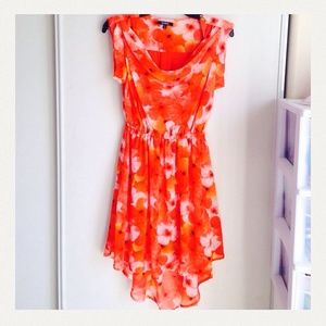 Super cute bright spring dress Hi-Low