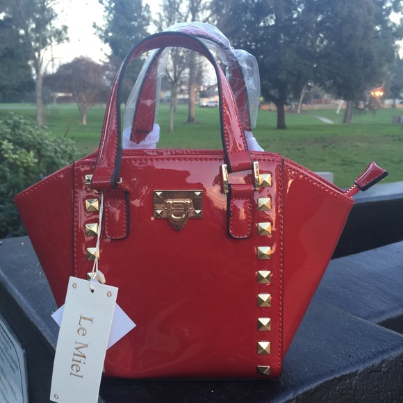 Brand New 🔥Fire 🔥Red Purse with Gold Studs