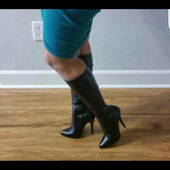 Knee high boots - Picture 2 of 2