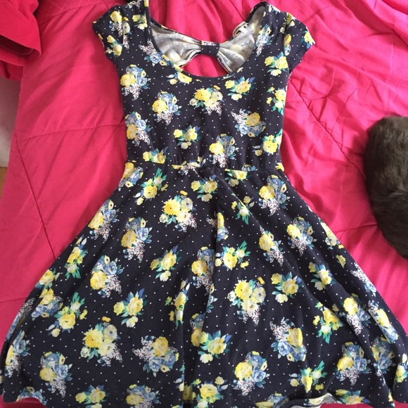 Floral sundress with bow designed back