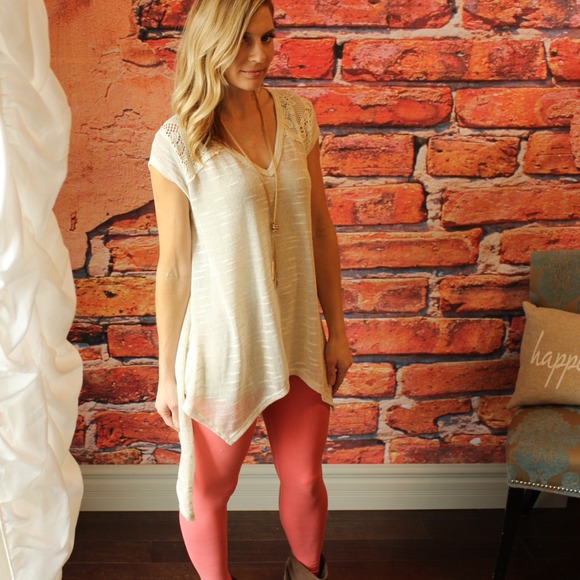 Tops - Lace shoulder beige burnout tiered hem tunic
