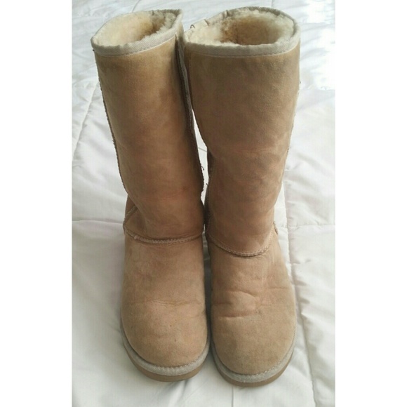 Classic tall Uggs!