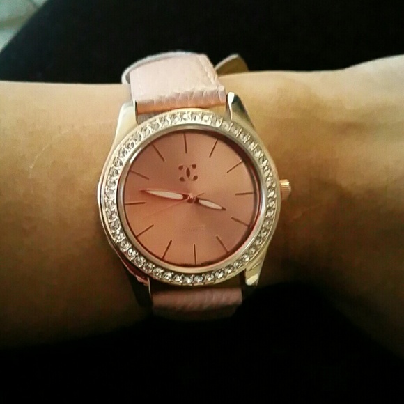Rose gold watch - Picture 4 of 4