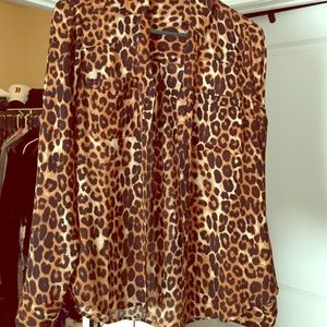 EXPRESS leopard Portafino shirt