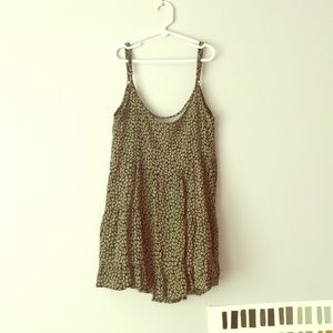 ON HOLD BLACK FLORAL JADA brandy melville